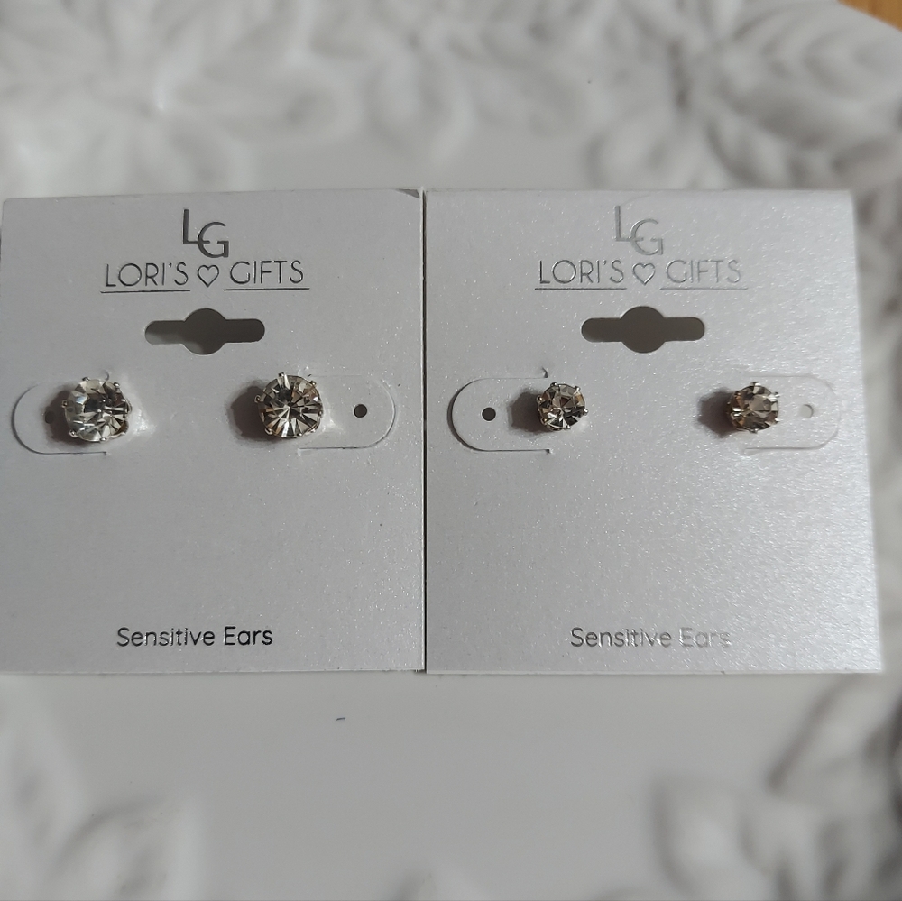 'Lori's Gifts' (LG) SilverTone/Elegant (Set of 2) Faceted Crystal Cut Earrings